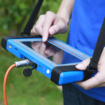 كاشف المياه PQWT TC150 بعمق كشف 150 مترًا، رسم خرائط تلقائي، وبطارية ليثيوم قابلة لإعادة الشحن للكشف عن المياه الجوفية